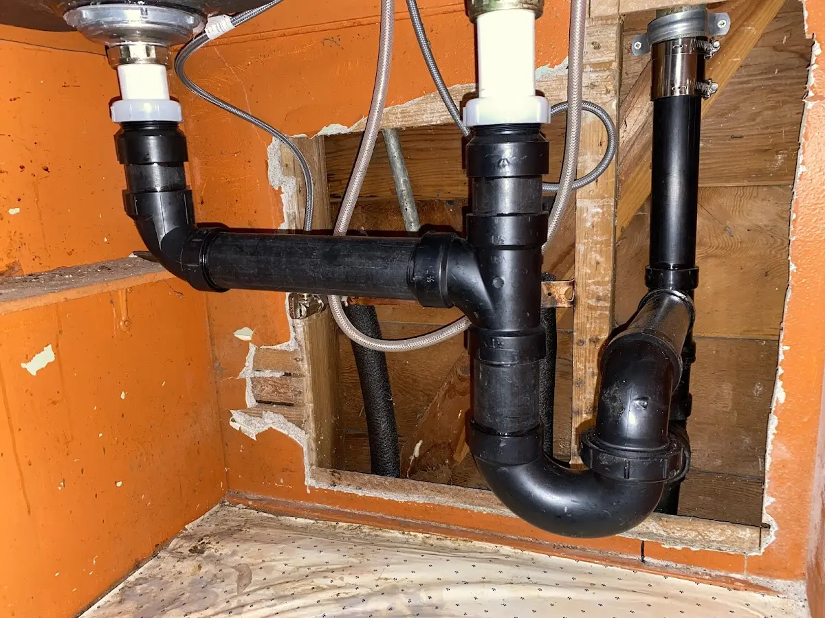 Professional Pipe Bursting equipment and tools on the job in Southside